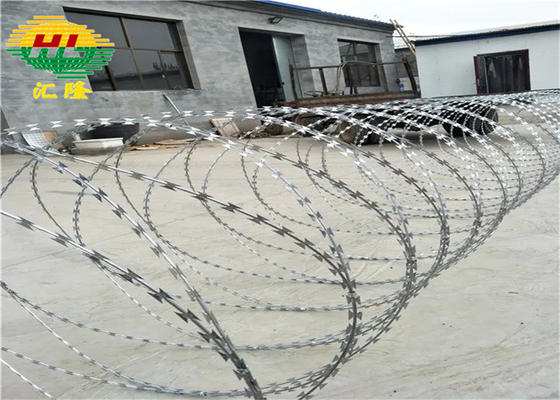 Tiêu chuẩn ASTM 2.8mm Đắm nóng kẽm Concertina Razor Wire BTO-16 1000mm Diameter