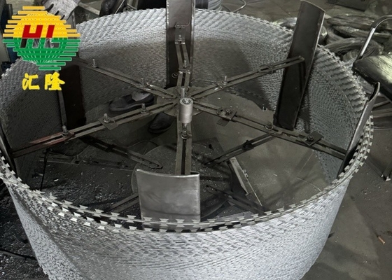 Thép kẽm hoặc thép không gỉ Blade Concertina sợi dây thép gai BTO16 BTO18